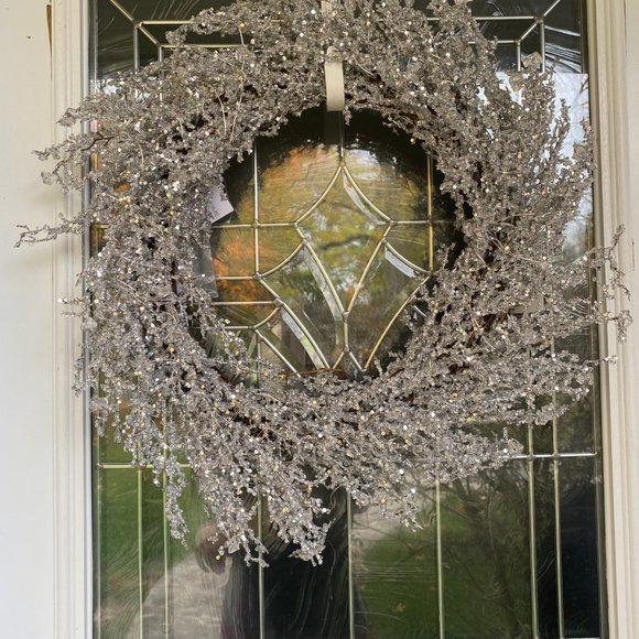 NWT GlucksteinHome 20" Crystal Wreath *Lights up* - Picture 2 of 8